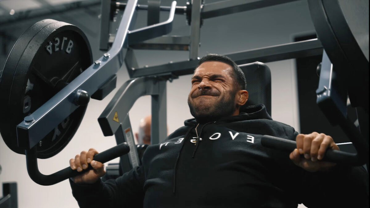 2022 Runner-Up Derek Lunsford Crushes Ultimate Exercise Two Days Out From 2023 Mr. Olympia